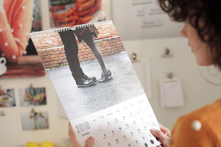 Crea tu propio calendario con fotos y alégrate cada día durante todo el año.