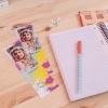Crea tu marcapáginas personalizado con tu foto favorita con Fotoprix.
Es sencillo y económico y estos puntos de libro de tamaño estándar que se pueden usar también para agendas y cuadernos son realmente preciosos.