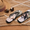 Regalos de Fotoprix. Chancletas con foto para cualquier hogar. Decora tu calzado veraniego con tu foto favorita y ¡llevala contigo siempre que quieras!