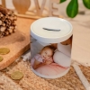 Regalos de Fotoprix, hucha personalizada con foto. Revive tu foto más especial cada vez que guardes monedas en tu hogar. Ideal para hacer un regalo original.