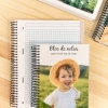 Imprenta de Fotoprix, foto detalle de cuaderno con espiral personalizado con fotos. Un bloc de notas para anotar tus tareas tanto en casa como en la ofi mientras disfrutas de tu foto favorita.