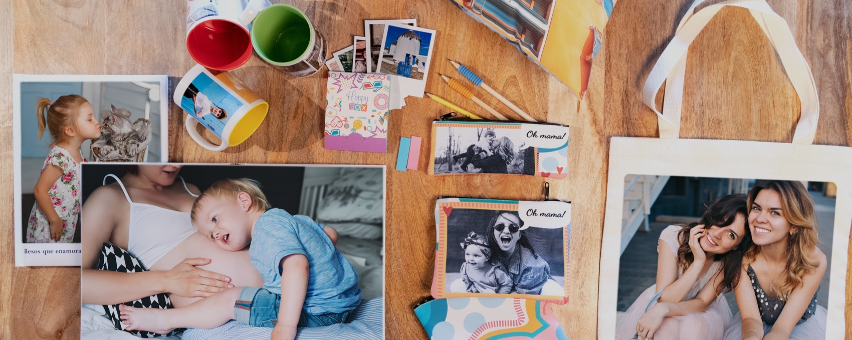 Imagen en la que podemos ver diferentes productos y novedades de Fotoprix ideales para regalo o para disfrutar de tus fotos cada día. Álbumes, regalos personalizados, decoración, fotos impresas sueltas o en cajitas y mucho más. Todo perfecto para dar un ambiente más acogedor y original a tu hogar.