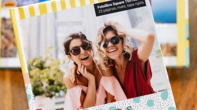Sobre nosotros, Fotoprix. Innovación en Álbumes digitales pequeños. Foto de los nuevos álbumes personalizados "Fotolibro Square" de Fotoprix. Pequeños, cuadrados y con tapa dura, totalmente a la moda.