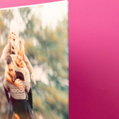 Fotodecoración de Fotoprix, foto detalle del canto de poster personalizado. Dale color a las paredes de tu hogar imprimiendo tu foto favorita bien grande y te emocionarás cada día.