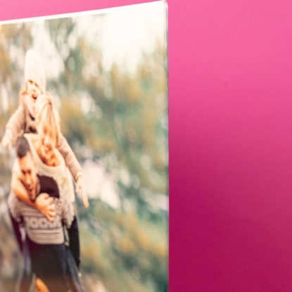 Fotodecoración de Fotoprix, foto detalle del canto de poster personalizado. Dale color a las paredes de tu hogar imprimiendo tu foto favorita bien grande y te emocionarás cada día.