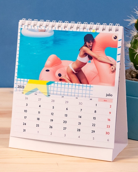 Calendarios de Fotoprix, modelo tipo Foam. Decora las paredes de tu piso con un calendario con tus fotos más especiales ¡Te alegrará cada mañana!
