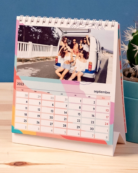 Calendarios de Fotoprix, modelo tipo Foam. Decora las paredes de tu piso con un calendario con tus fotos más especiales ¡Te alegrará cada mañana!