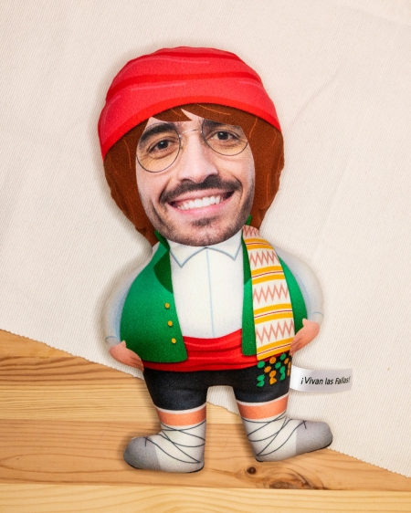 Dibuñeco personaje: muñeco personalizado divertido de tela. Modelo Fallero. Dibuñeco personaje: muñeco personalizado divertido de tela. Modelo Fallero.