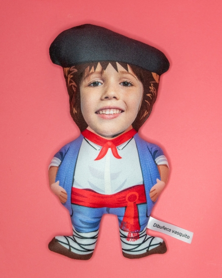 Dibuñeco personaje: muñeco personalizado divertido de tela. Modelo Chulapo. Dibuñeco personaje: muñeco personalizado divertido de tela. Modelo Chulapo.