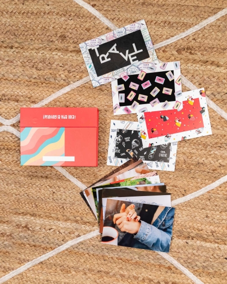 Imprimir copias Fotoprix, divertida happy box con el diseño que más te guste. Cajita con tus fotos más especiales, ideal para regalar o para tener tus recuerdos guardados para siempre.