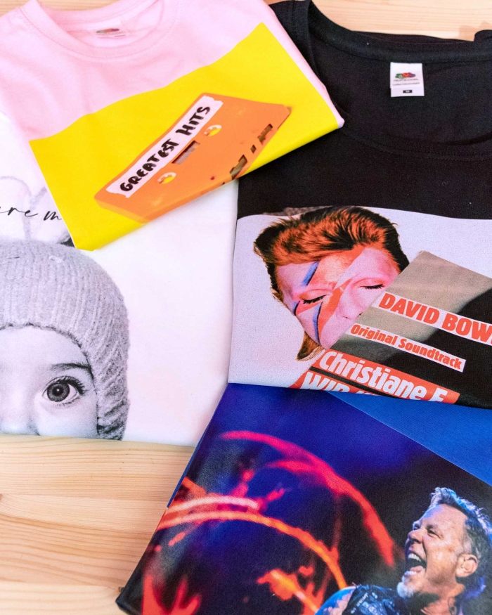 Regalos de Fotoprix, foto detalle de una camiseta infantil personalizada. Decora tu ropa con tus fotos favoritas y presume de tus mejores momentos.