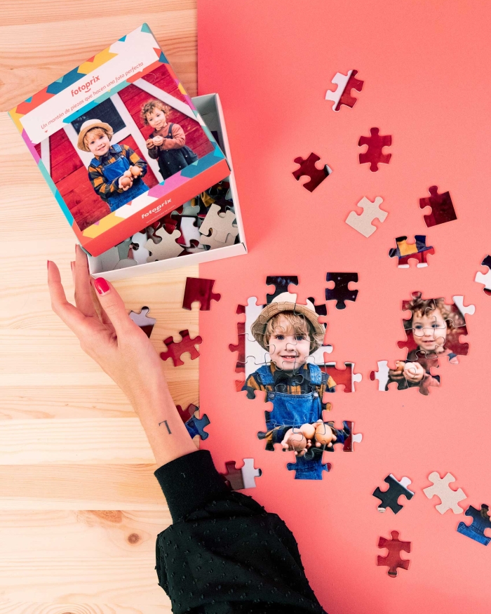 Regalos Fotoprix, puzzle personalizado con fotos. Diviértete mientras juntas las piezas de tu foto favorita. Ideal para hacer un regalo emotivo y de lo más bonito.