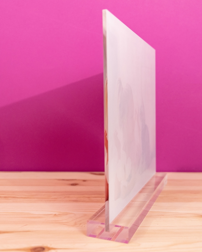 Fotodecoración de  Fotoprix, foto detalle trasera de metracrilato personalizado. Decora tu hogar de una manera muy original y divertida usando tu foto favorita, la disfrutarás todos los días.