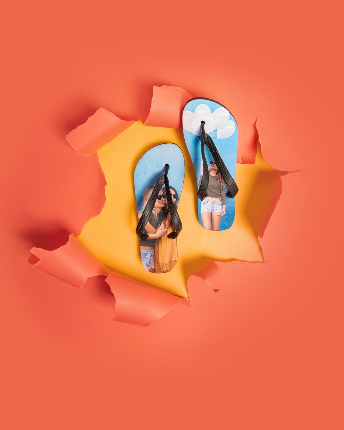 Regalos de Fotoprix, chancletas personalizadas con foto. Divertidas y con estilo único. Lleva siempre contigo y a cualquier lugar tu foto más especial.