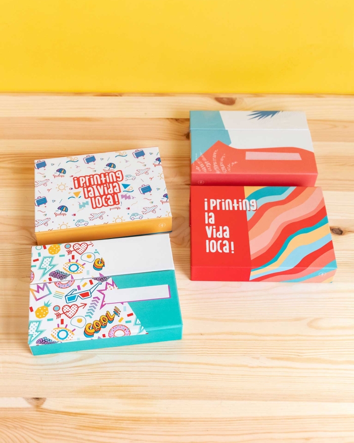 Imprimir copias Fotoprix, divertida happy box para tu decorar tu hogar. Cajita con tus fotos más especiales, ideal para regalar o para tener tus recuerdos guardados para siempre.