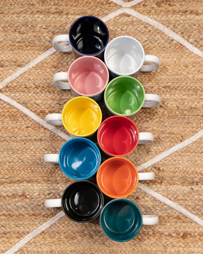 Regalos de Fotoprix, foto detalle de varios modelos de taza mágica personalizada. Alegra cada uno de tus desayunos con tu foto favorita. Puedes colocar una o varias fotos y elegir el color interior de tu taza personalizada.